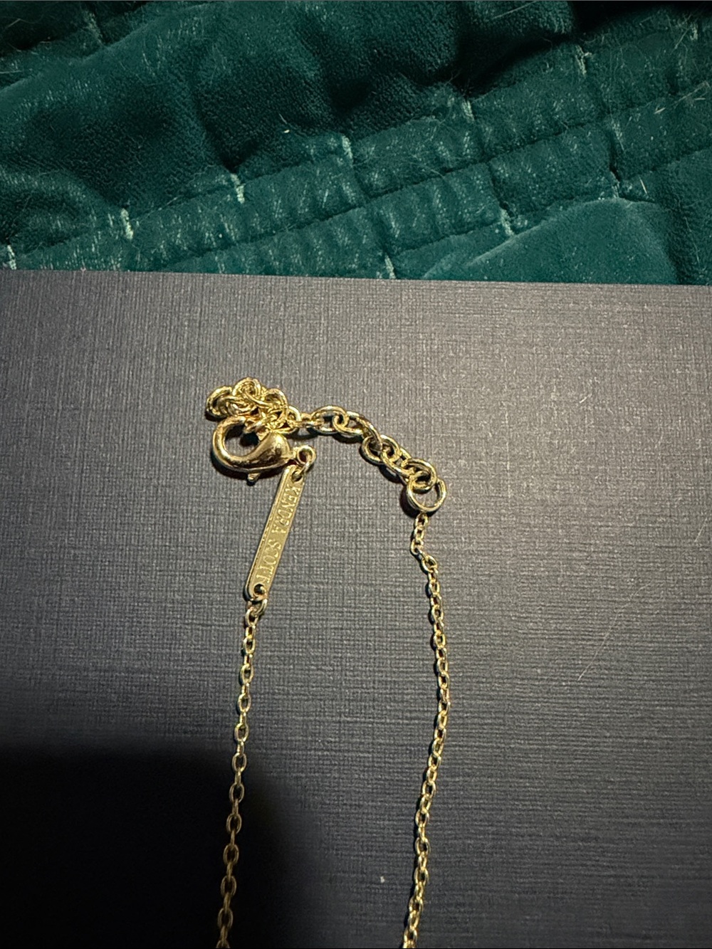Kendra Scott Gold Chain Necklace with Purple Stone Pendant - Picture 2 of 3